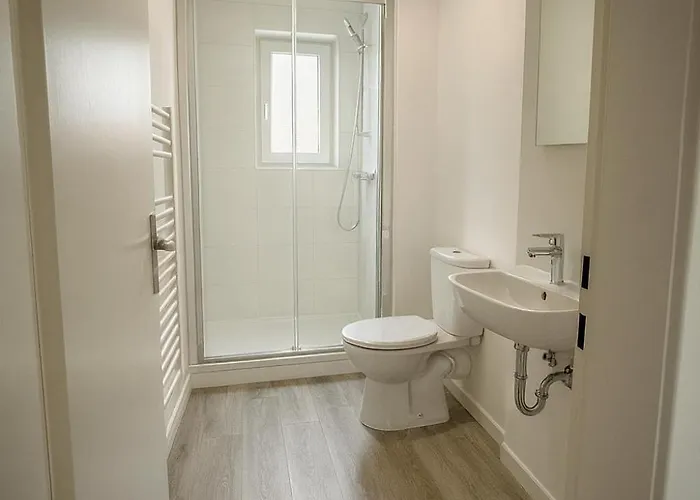 Polsumer Moderne Fuer Monteure & Familien Nahe Veltins-arena, Movie Park, Nordsternpark, Amphitheater & Autobahnen A2 & A42 Mit Balkon 盖尔森基兴